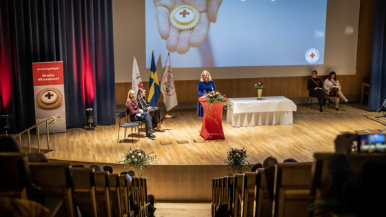Rektor Susanne Georgsson håller tal. Foto: Jenny Frejing.