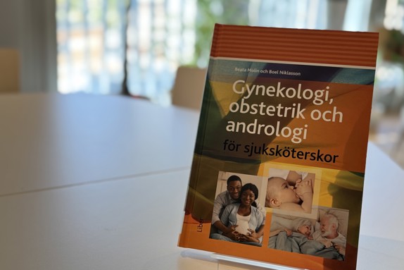Ny bok om gynekologi, obstetrik och andrologi. Foto: RKH