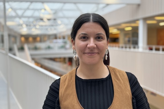 Auria Acosta Tomas, internationell handläggare vid Röda Korsets Högskola.