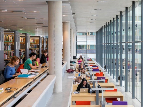 Biblioteket vid Södertörns Högskola. Foto: RKH
