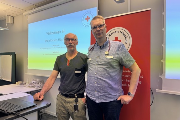 Magnus Frisk och Joakim Lindell undervisade eleverna under sommarhögskolan. Foto: RKH