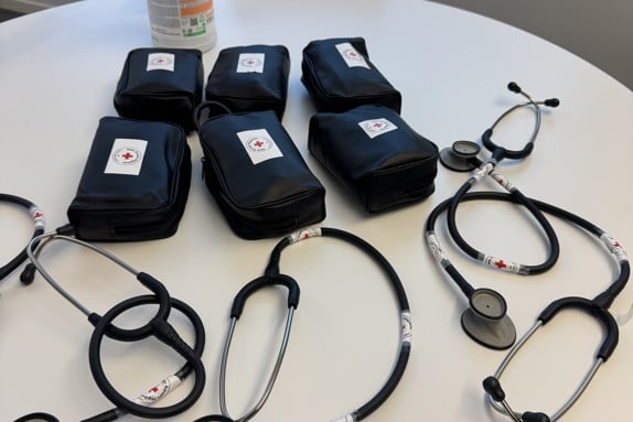 Stetoskop som eleverna fick prova under sommarhögskolan. Foto: RKH