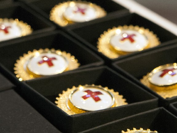 Broscher som delas ut på examen. Foto:RKH