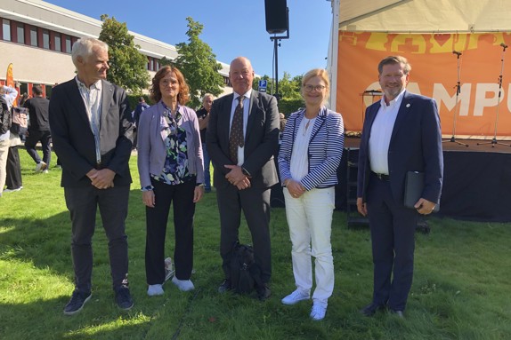 Gustav Amberg, rektor vid Södertörns högskola, Birgitta Bisholt, prefekt vid Röda Korsets Högskola, Anders Söderholm, rektor vid KTH, Maria Eriksdotter, dekan vid Karolinska Institutet, Ian Plaude, rektor vid Stockholms Musikpedagogiska Institut. Foto: RKH
