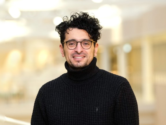 Miguel Diaz, Röda Korsets Högskola