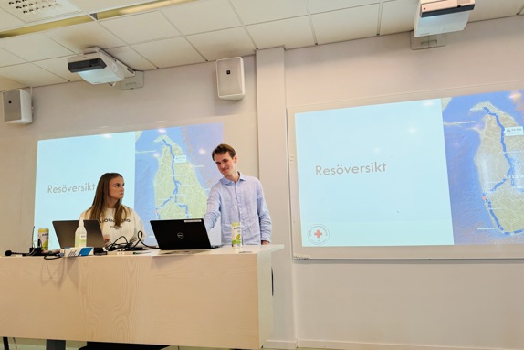 Clara och David berättar om sitt examensarbete på Sri Lanka. Foto: RKH