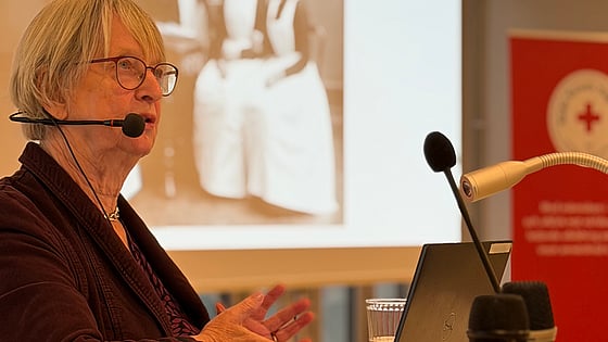 Gudrun Nyberg föreläser på Nobel Calling.
