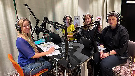 Från vänster: Frida Johansson Metso samordnare för Röda Korsets kompetenscenter för tortyr- och krigsskaderehabilitering, Patricia Rocca fysioterapeut, Linda Jolof psykolog och Marie Karlsson, forskare Malmö universitet. Foto: RKH