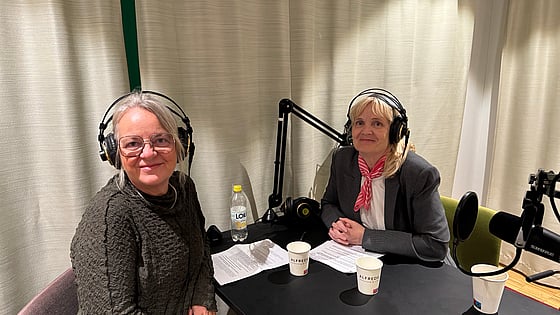 Nina Gårevik (vänster) tillsammans med Gabriella Ahlström. Foto: RKH