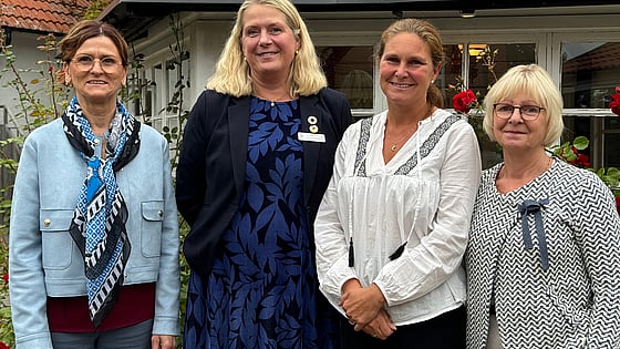 Birgitta Bisholt, professor och prefekt vid Röda Korsets Högskola, Susanne Georgsson, professor och rektor vid Röda Korsets Högskola, Maria Haak, professor och vice-rektor för forskning vid Högskolan Kristianstad och Anna-Karin Edberg, professor och studierektor för forskarutbildningen i vårdvetenskap vid Högskolan Kristianstad.