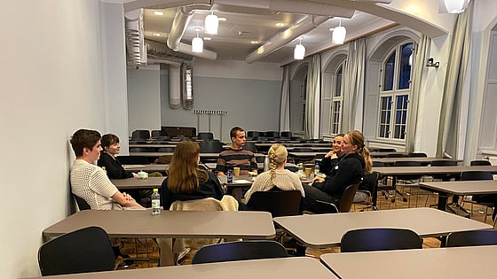 Studenter som arbetar tillsammans under en workshop. Foto: RKH