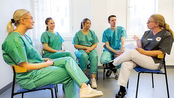 Studenter vid Röda Korsets Högskola. Foto: Jenny Freijing