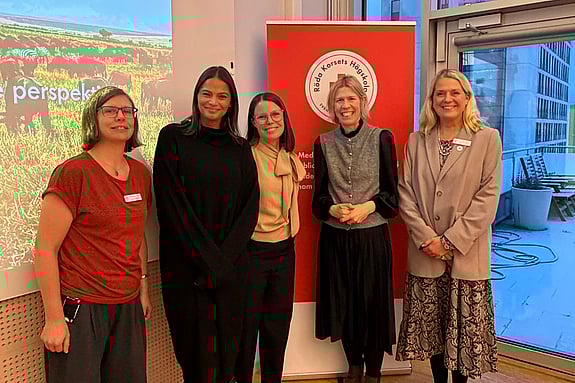 Statssekreterare Maria Nilsson på besök hos Röda Korsets Högskola. Foto: RKH