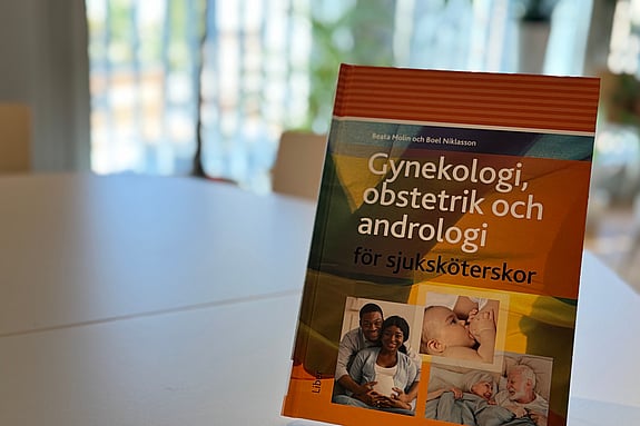 Ny bok om gynekologi, obstetrik och andrologi. Foto: RKH