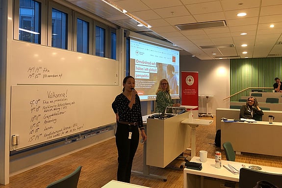 Nadia Benabou, handläggare för internationella utbyten och studentkontakter vid Röda Korsets Högskola. Foto: RKH