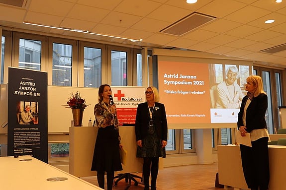 Bild av Catarina Nahlén Bose, Inger Wallin Lundell och Gabriella Ahlström.