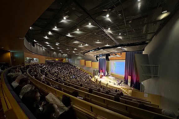 Bild på aulan vid avslutningshögtiden VT 2024
