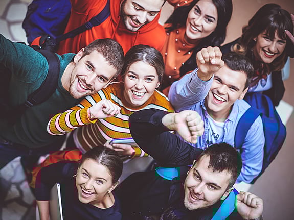 Glada ungdomar. Foto:Mostphotos