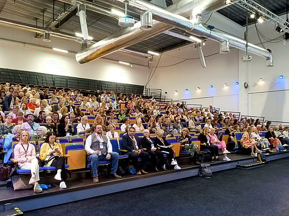 Bild på åskådarna vid konferens om psykiatrisk omvårdad i Malmö