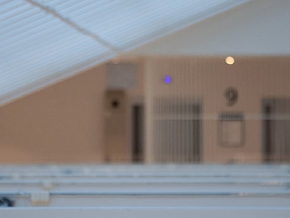 Bild av taket i Röda Korsets Högskolas lokaler.