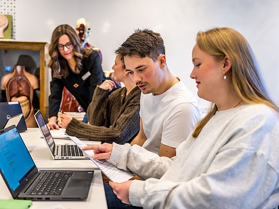 Studenter som pluggar. Foto: Jenny Frejing
