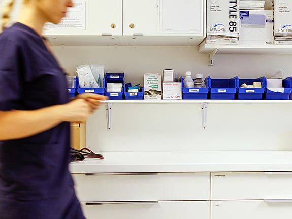 Sjuksköterska som arbetar. Foto:Mostphotos