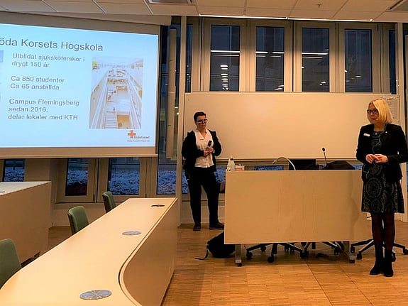 Bild av studierektor Inger Wallin Lundell och högskolelektor Anna Stålberg håller i välkomstdagarna för nya studenter.