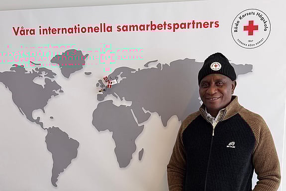 Dr Leopold Gilala från Kolandoto Hospital på besök på Röda Korsets Högskola. Foto:RKH