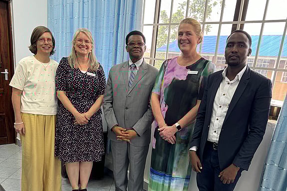 Möte med provosten vid Kilimanjaro Christian Medical University College, professor Ephata Kaaya och professor Susanne Georgsson, rektor vid Röda Korsets Högskola.