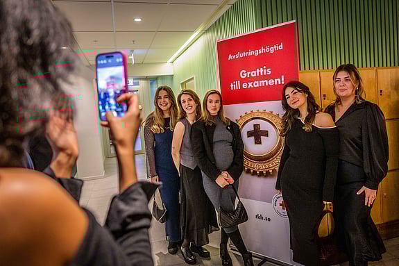 Bild på studenter som tog examen 2024